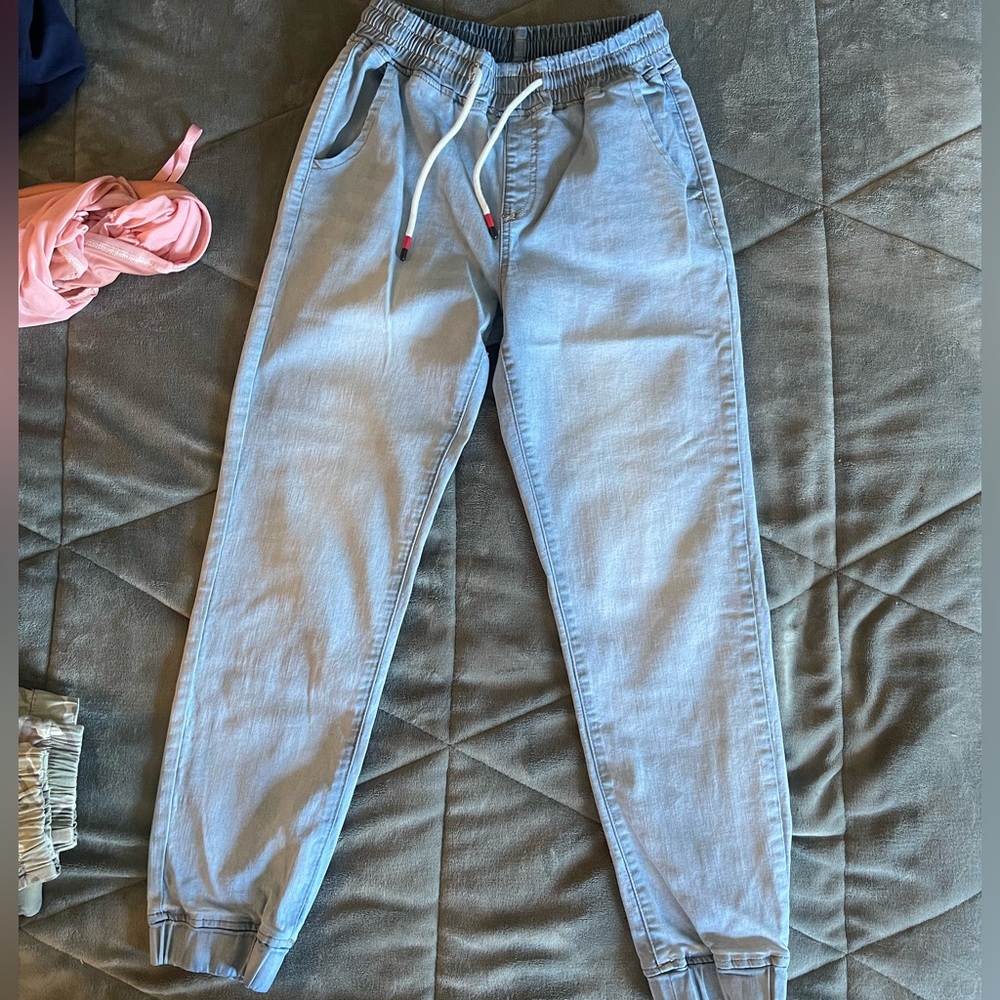 Stretchy, jean like joggers